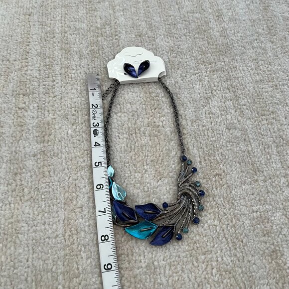 3 for $6 NWT Flower Chunky Statement Necklace Earrings Jewelry Bundle - Picture 6 of 6